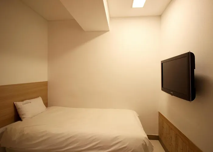 Irene Hotel 2*